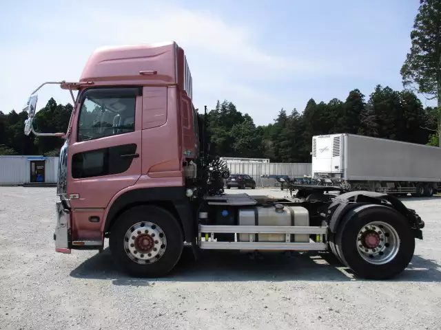 令和01年/平成31年12月中古大型トラクタヘッド日産UDクオンの画像8