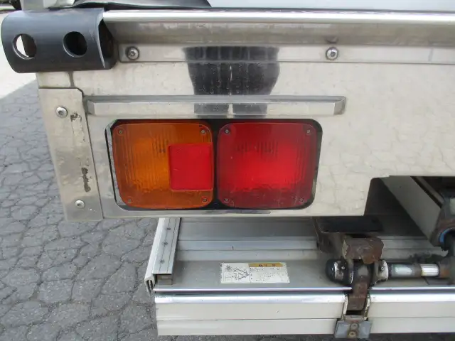 平成28年06月中古中型冷凍バン・ウィング日野レンジャーの画像11