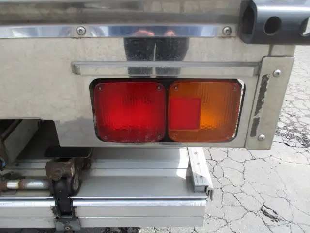 平成28年06月中古中型冷凍バン・ウィング日野レンジャーの画像12