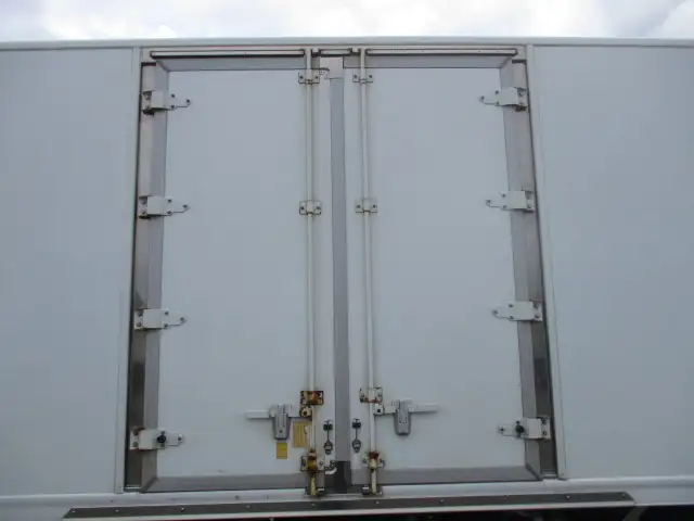 平成28年06月中古中型冷凍バン・ウィング日野レンジャーの画像15