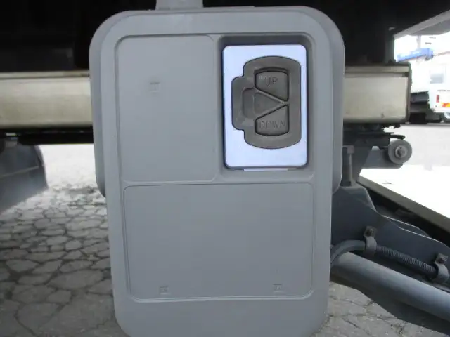 平成28年06月中古中型冷凍バン・ウィング日野レンジャーの画像23