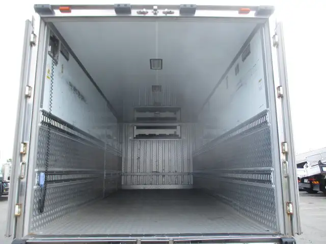 平成28年06月中古中型冷凍バン・ウィング日野レンジャーの画像26
