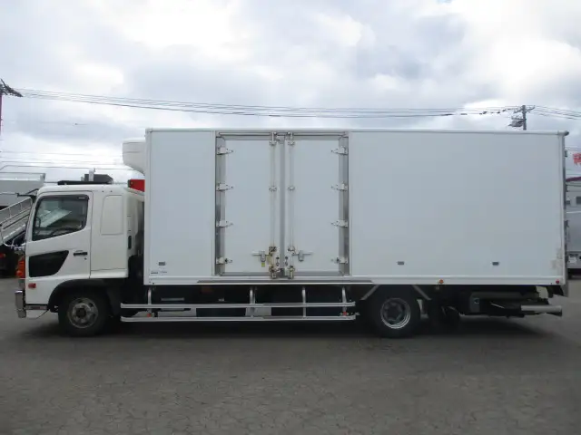 平成28年06月中古中型冷凍バン・ウィング日野レンジャーの画像8