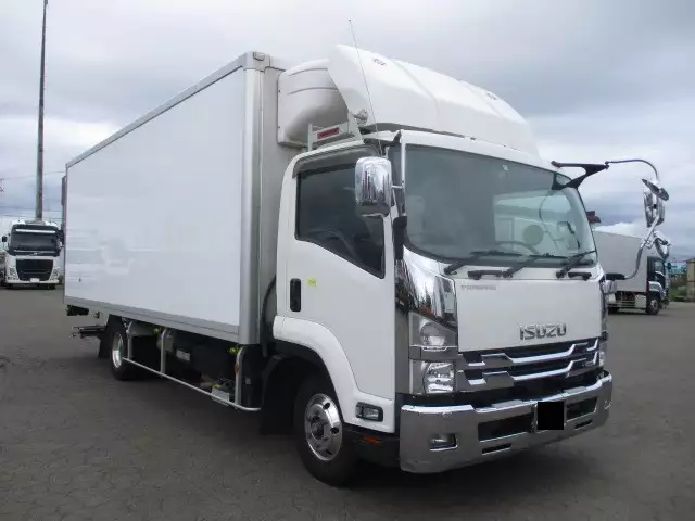 令和01年/平成31年08月中古中型冷凍バン・ウィングいすゞフォワードの画像3