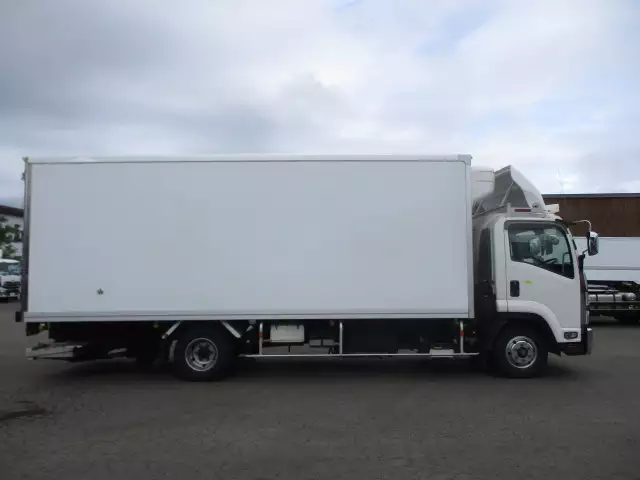 令和01年/平成31年08月中古中型冷凍バン・ウィングいすゞフォワードの画像4