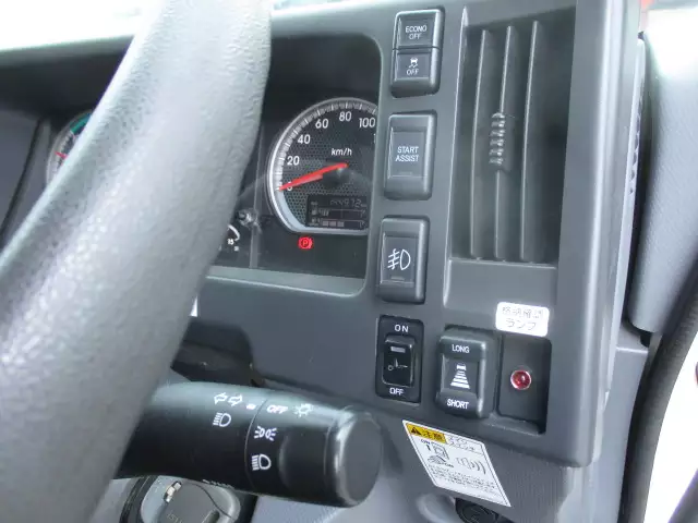 令和01年/平成31年08月中古中型冷凍バン・ウィングいすゞフォワードの画像51