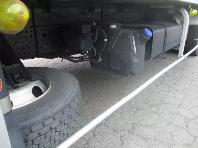 令和01年/平成31年08月中古中型冷凍バン・ウィングいすゞフォワードの画像9