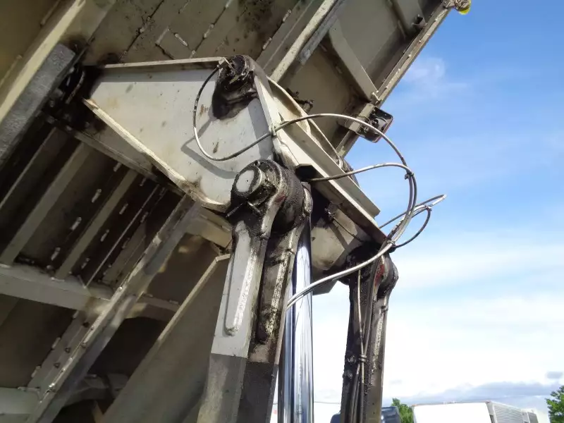 平成30年10月中古大型ダンプ三菱ふそうスーパーグレートの画像24