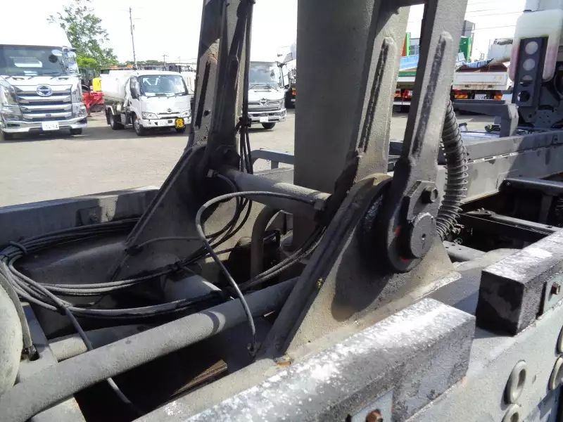 平成30年10月中古大型ダンプ三菱ふそうスーパーグレートの画像26