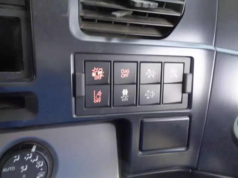 令和01年/平成31年10月中古大型ダンプ日産UDクオンの画像11