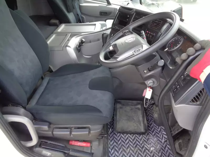 令和01年/平成31年10月中古大型ダンプ日産UDクオンの画像6