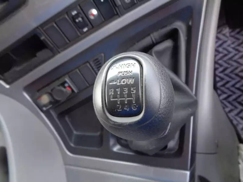 令和01年/平成31年10月中古大型ダンプ日産UDクオンの画像8