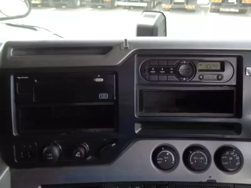 令和01年/平成31年10月中古大型ダンプ日産UDクオンの画像10