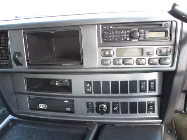 平成24年03月中古大型トラクタヘッド日野プロフィアの画像26