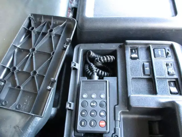 平成24年03月中古大型トラクタヘッド日野プロフィアの画像28