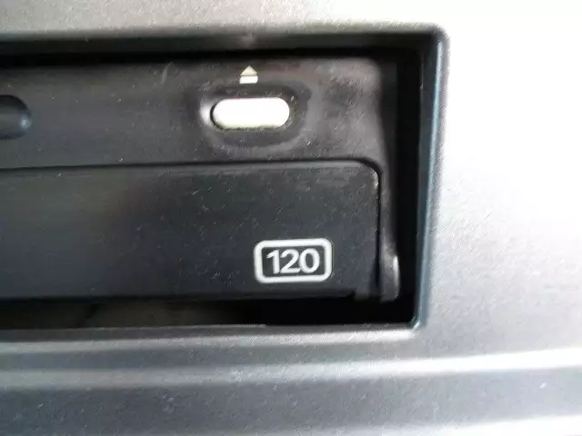 平成24年03月中古大型トラクタヘッド日野プロフィアの画像29