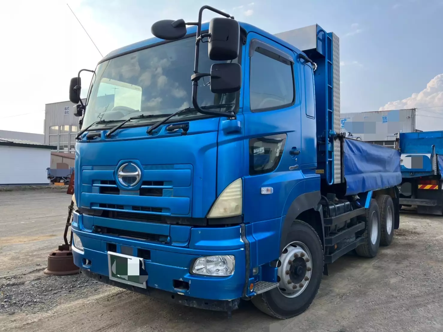 平成27年03月中古大型ダンプ日野プロフィアの画像1