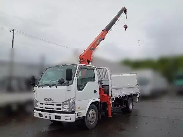 平成22年11月中古小型クレーン付いすゞエルフの画像1