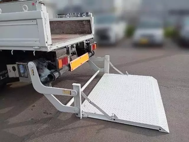 平成22年11月中古小型クレーン付いすゞエルフの画像22