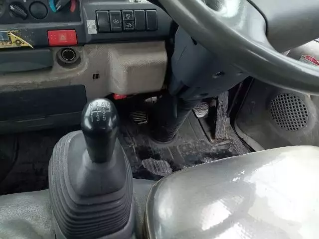 平成22年11月中古小型クレーン付いすゞエルフの画像8