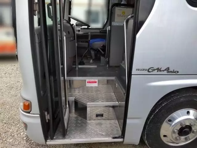 平成21年02月中古中型バスいすゞガーラミオの画像17