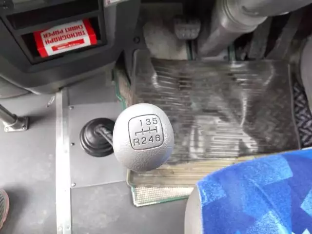 平成21年02月中古中型バスいすゞガーラミオの画像6