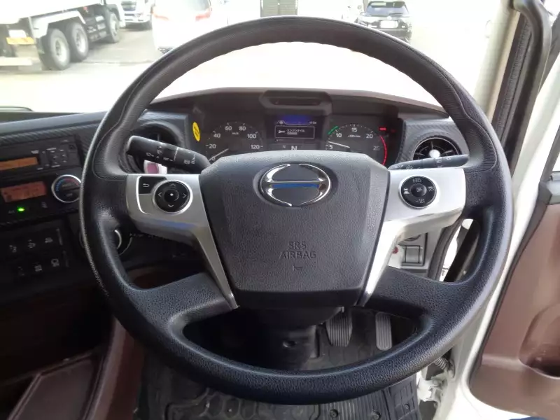 平成30年11月中古大型トラクタヘッド日野プロフィアの画像20