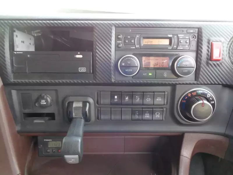 平成30年11月中古大型トラクタヘッド日野プロフィアの画像22