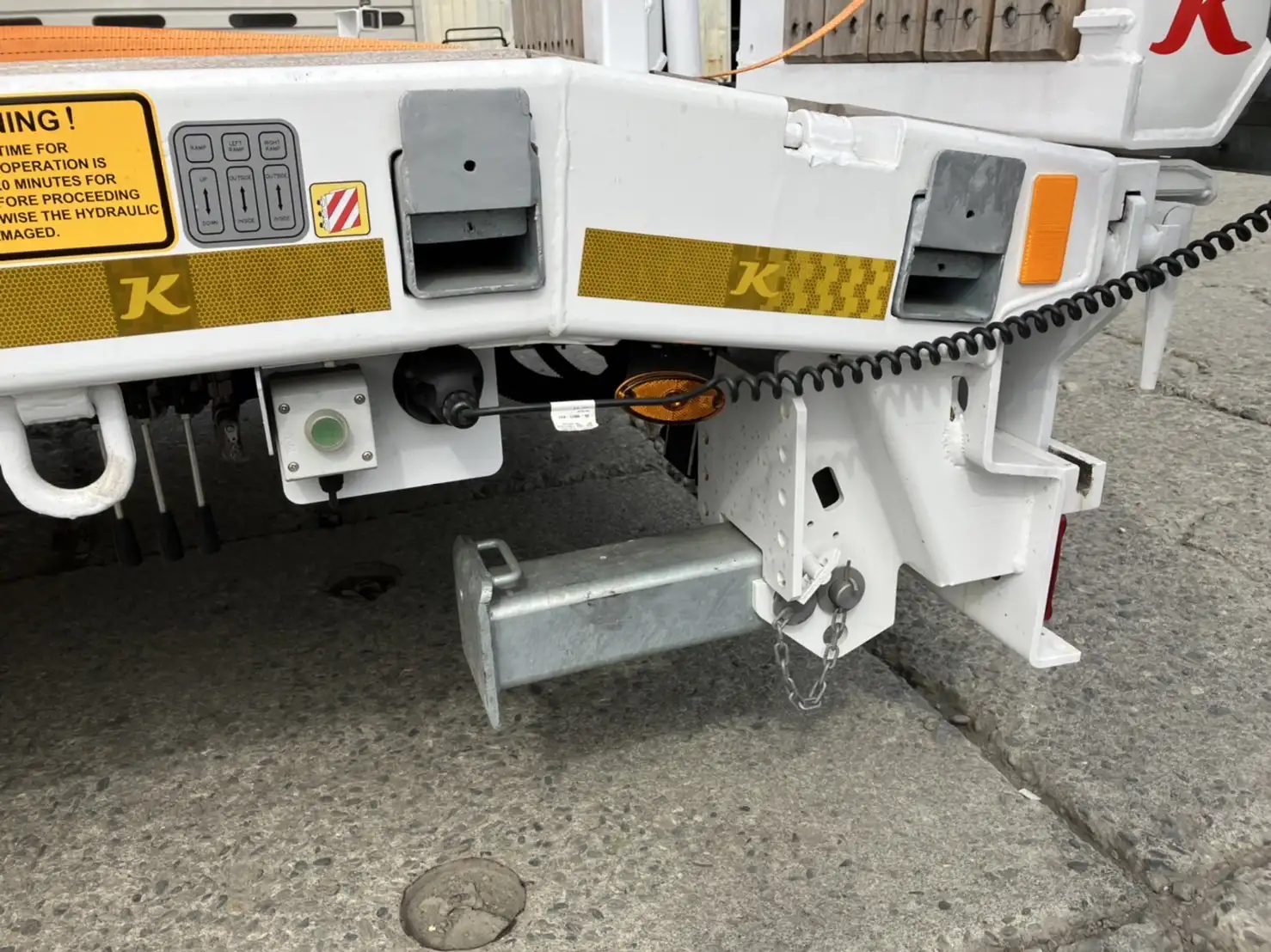 中古その他ダンプトレーラー・重機運搬トレーラー輸入車・その他KAESSBOHRERの画像12