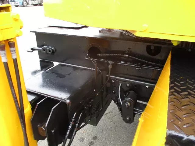 平成16年00月中古小型ミキサー車・高所作業車・その他特装車いすゞいすゞの画像11