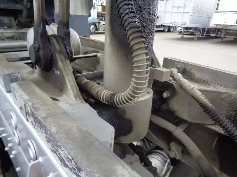 平成26年09月中古大型ダンプ日産UDクオンの画像19