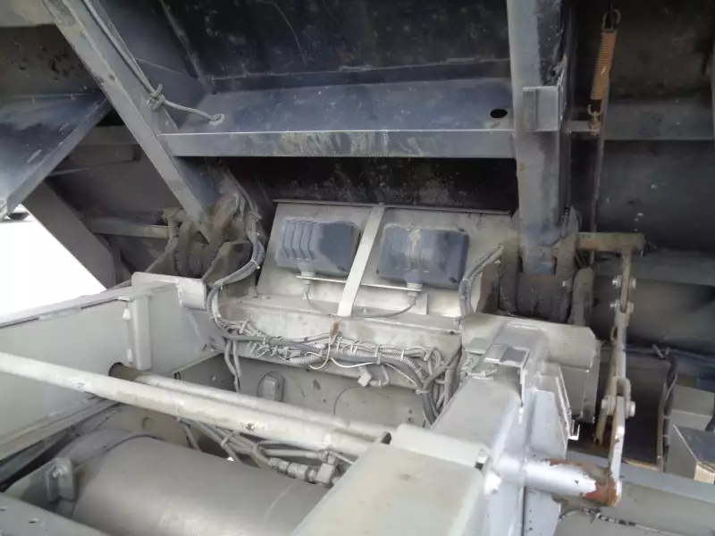 平成26年09月中古大型ダンプ日産UDクオンの画像27