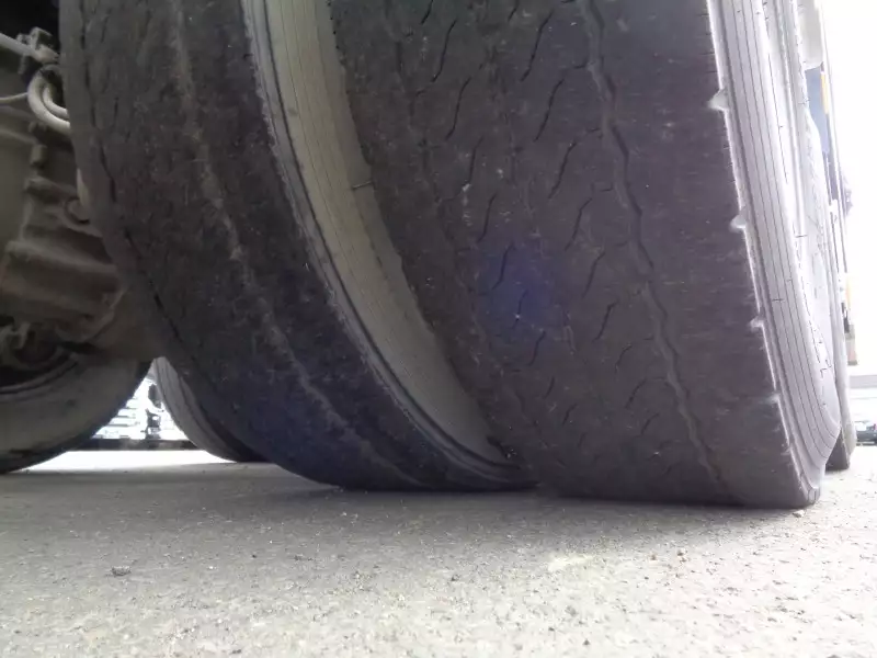 平成26年09月中古大型ダンプ日産UDクオンの画像32