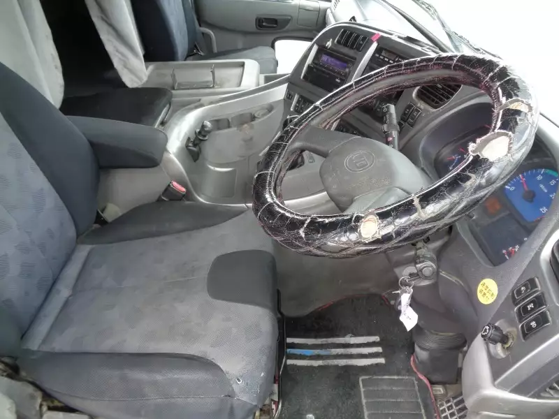 平成26年09月中古大型ダンプ日産UDクオンの画像36