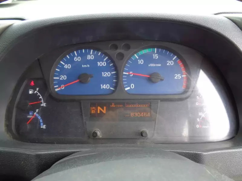 平成26年09月中古大型ダンプ日産UDクオンの画像38