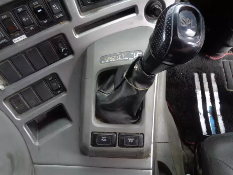 平成26年09月中古大型ダンプ日産UDクオンの画像40