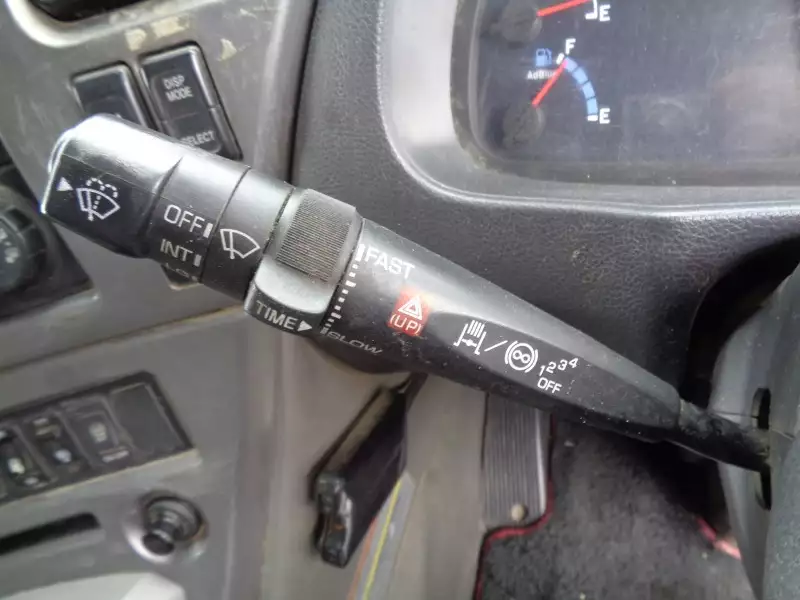 平成26年09月中古大型ダンプ日産UDクオンの画像42