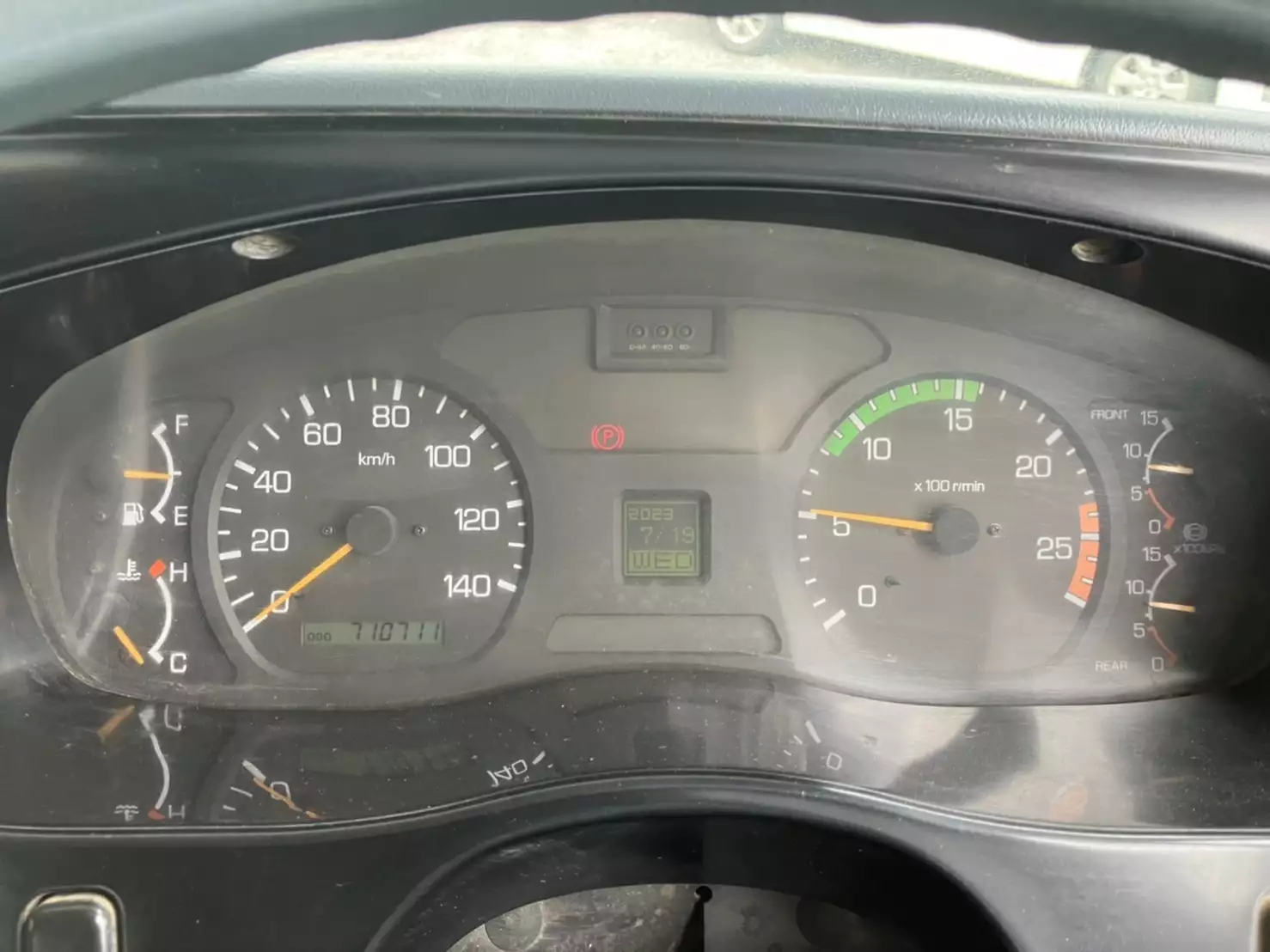 平成13年06月中古大型ダンプ三菱ふそうスーパーグレートの画像15