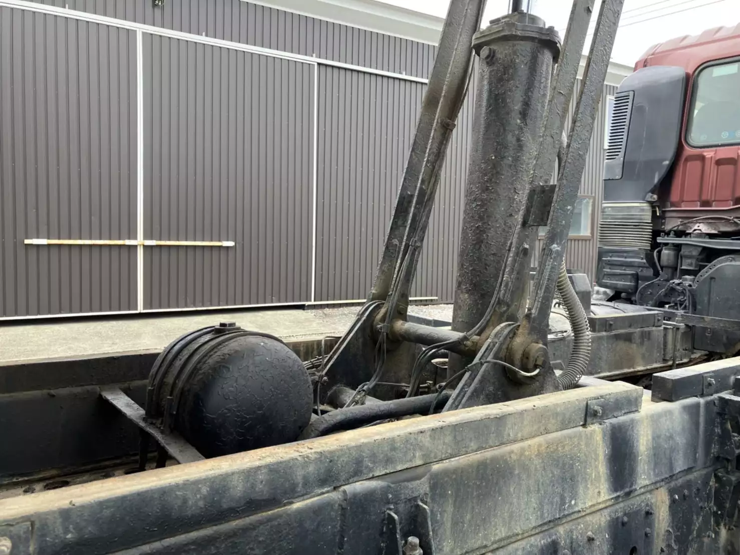 平成13年06月中古大型ダンプ三菱ふそうスーパーグレートの画像20