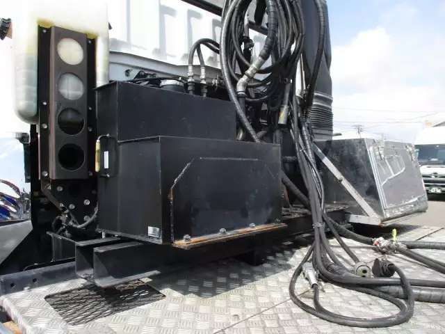 平成28年09月中古大型トラクタヘッド三菱ふそうスーパーグレートの画像11