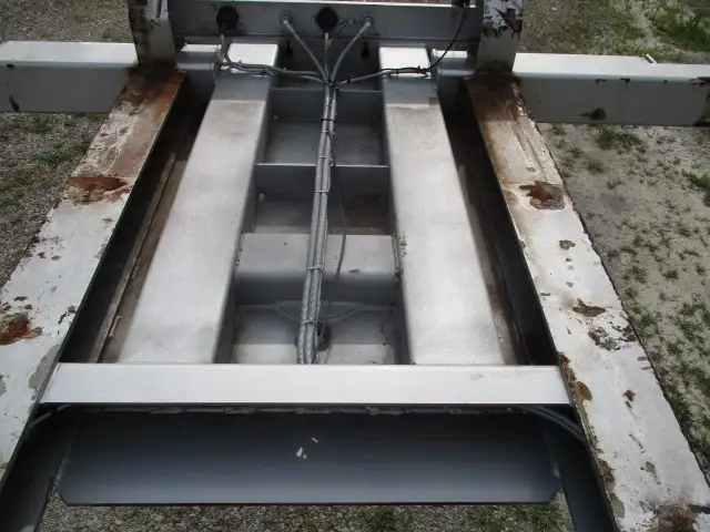 ナンバー付 平成31年 東邦 40FT3軸コンテナシャシ リーフサス 積載:30,480kg 第五輪:10,830㎏以上の画像24