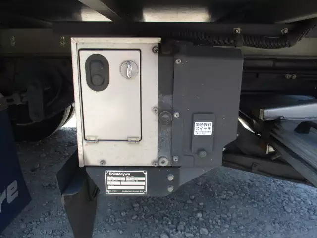 平成30年05月中古小型冷凍バン・ウィング日野デュトロの画像22