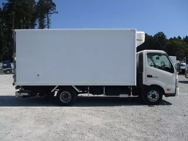 平成30年05月中古小型冷凍バン・ウィング日野デュトロの画像4