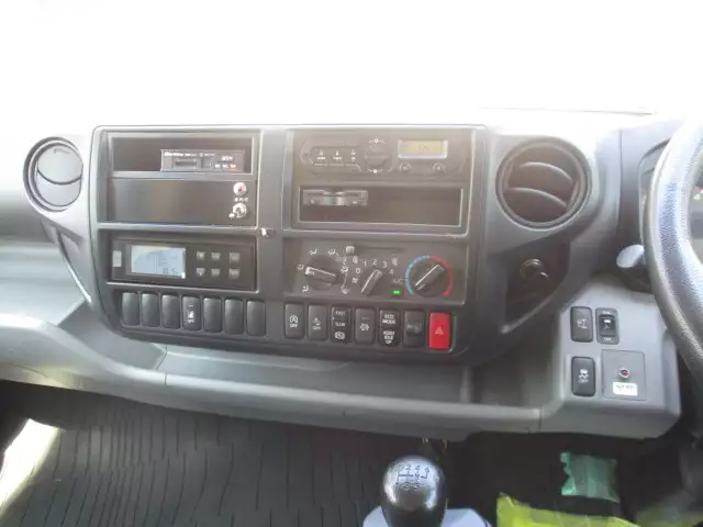 平成30年05月中古小型冷凍バン・ウィング日野デュトロの画像36