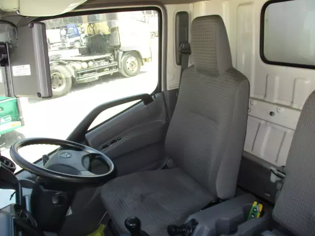 平成30年05月中古小型冷凍バン・ウィング日野デュトロの画像45