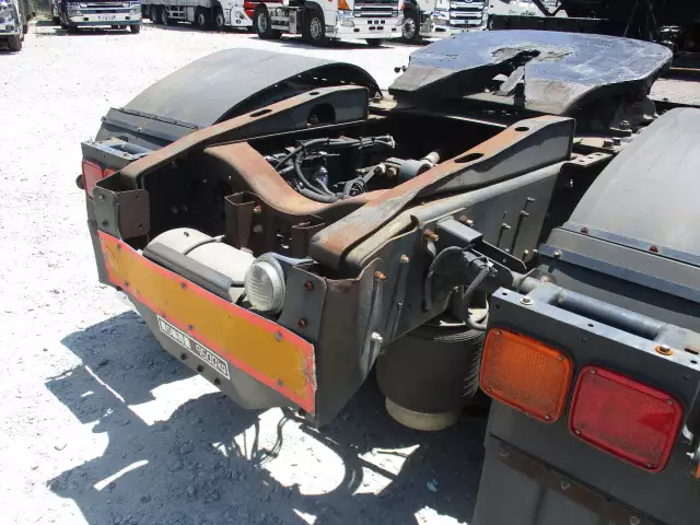 平成19年06月中古大型トラクタヘッド日野プロフィアの画像18