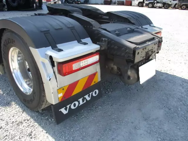 平成30年05月中古大型トラクタヘッドボルボトラックの画像17