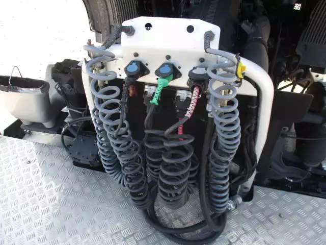 平成30年05月中古大型トラクタヘッドボルボトラックの画像27