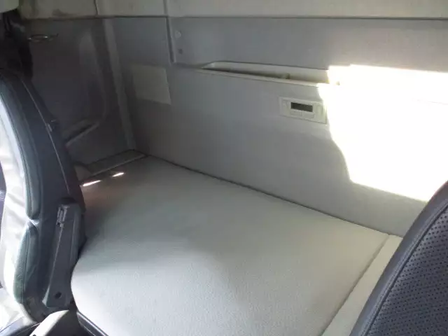 平成30年05月中古大型トラクタヘッドボルボトラックの画像39