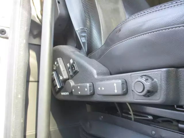 平成30年05月中古大型トラクタヘッドボルボトラックの画像49